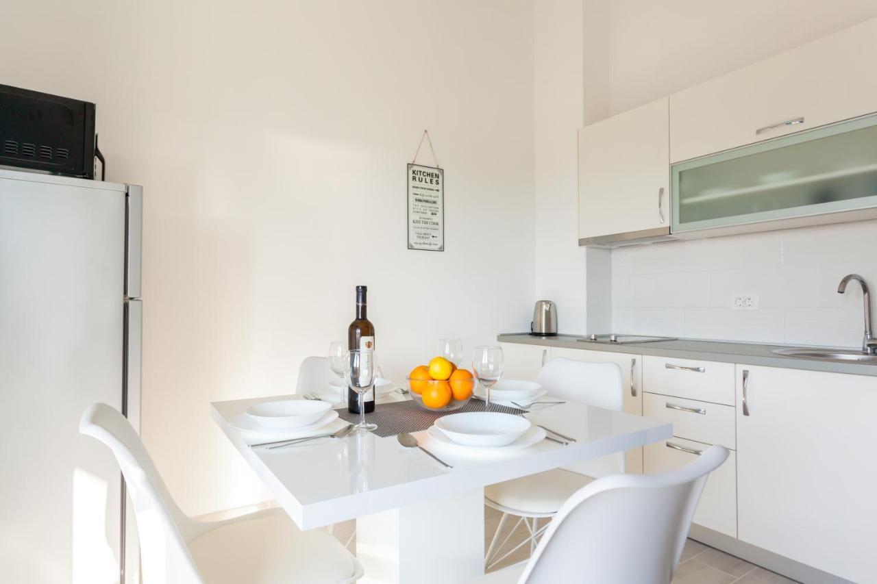 Apartments Didi 오미살즈 외부 사진