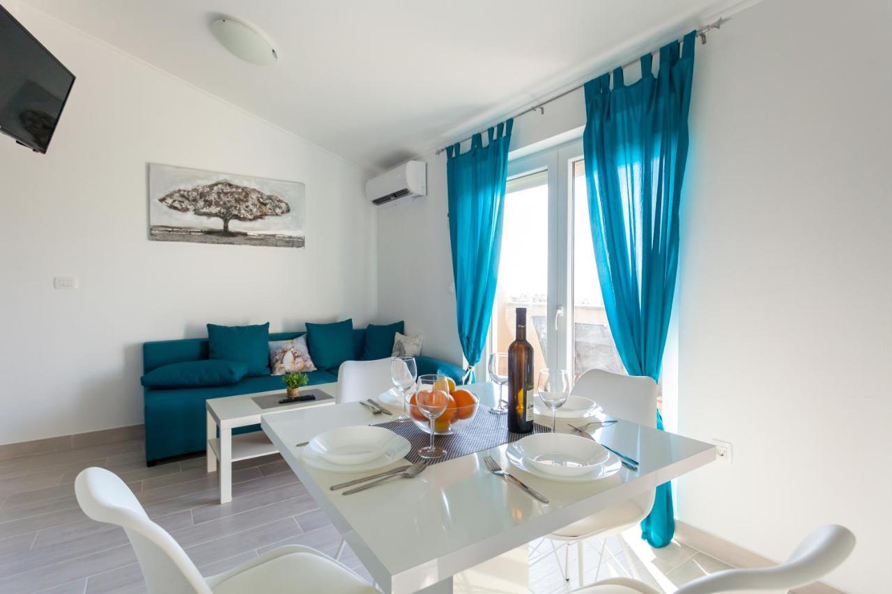 Apartments Didi 오미살즈 외부 사진